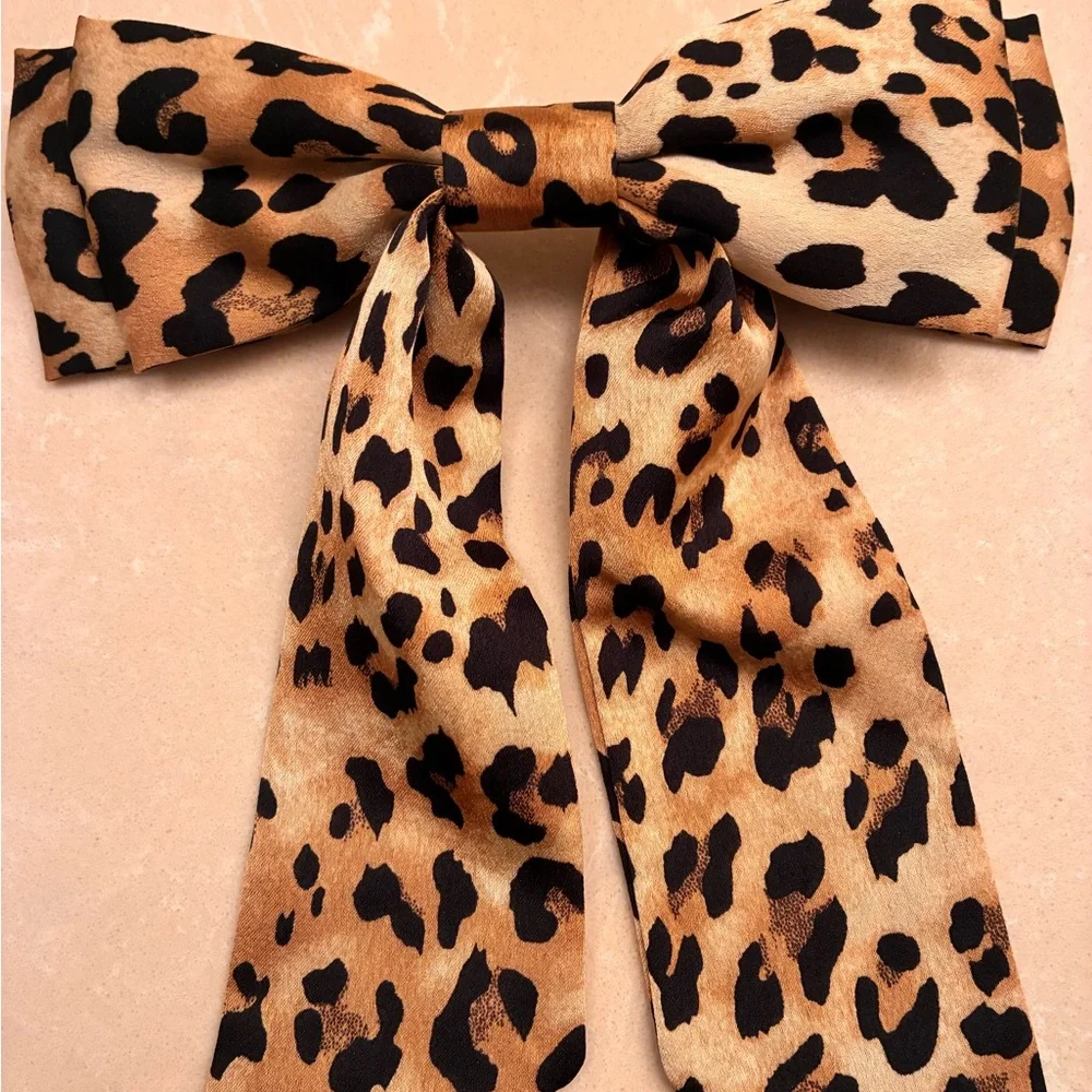 PacSun Leopard Print Hair Bow tie clip trendy viral